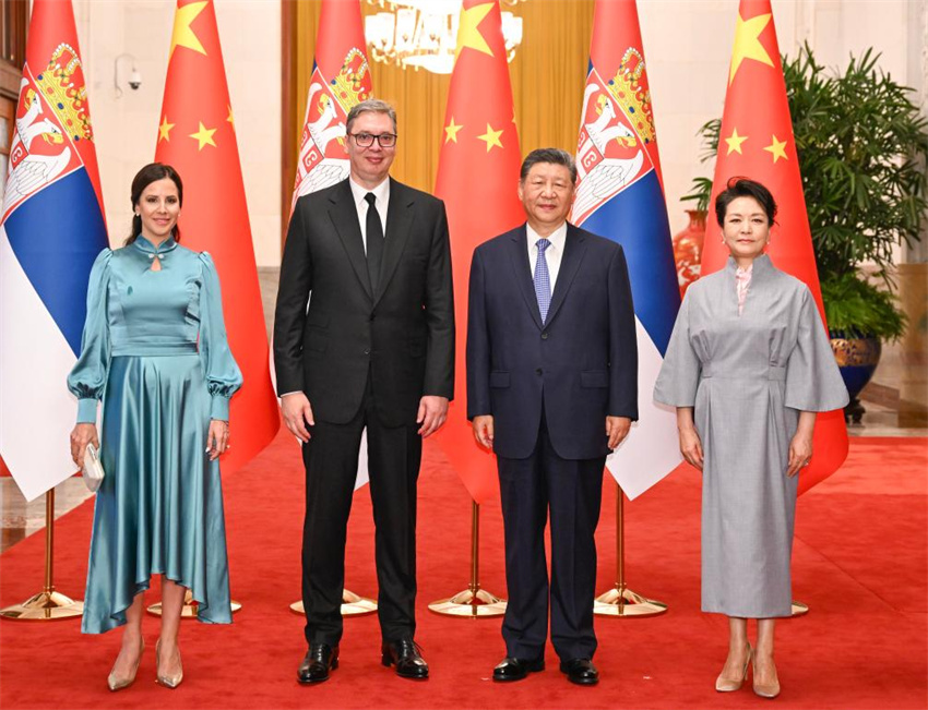 Xi Jinping pede que China e Sérvia promovam cooperação ampla