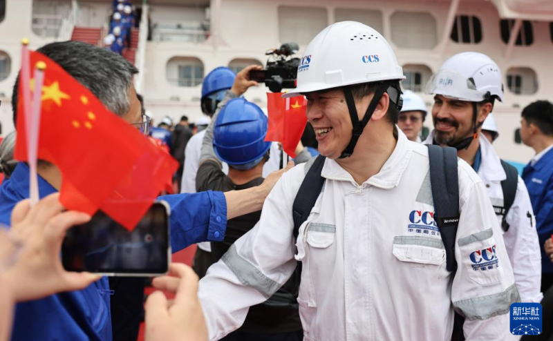 Adora Flora City: segundo grande navio de cruzeiro produzido na China retorna triunfante de seus testes no mar