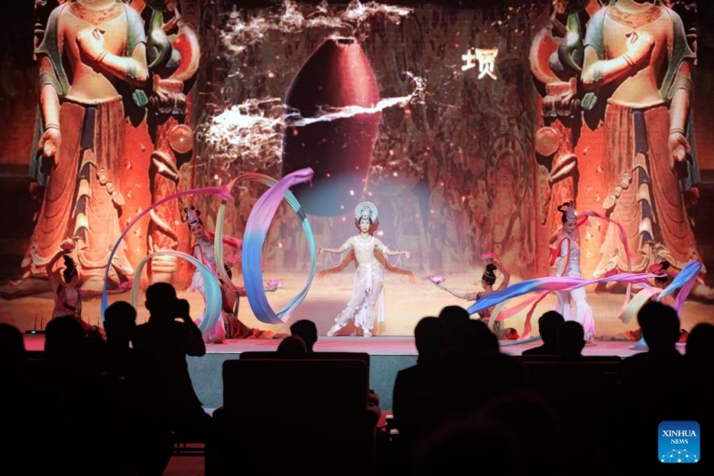 Conferência de sinólogos começa em Dunhuang