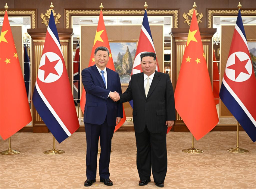 Xi Jinping pede que China e RPDC consolidem confiança e impulsionem cooperação prática