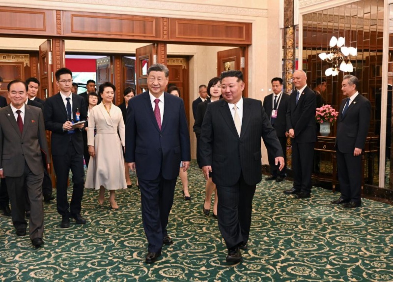 Xi Jinping diz que chegou a importante consenso com Kim sobre desenvolvimento das relações China-RPDC na nova era