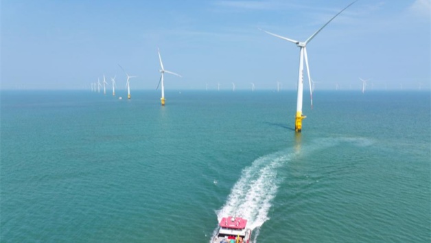 Manutenção em andamento em parque eólico offshore em Jiangsu visa garantir fornecimento estável de energia
