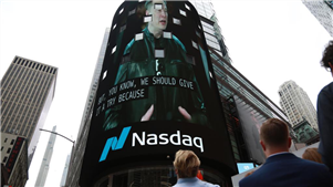 SpaceX estreia na Nasdaq com avaliação de US$ 1,77 trilhãoA Space Exploration Technologies Corp, conhecida como SpaceX, precificou sua oferta pública inicial (IPO) em US$ 135 por ação e levantou US$ 75 bilhões por meio da venda de cerca de 555,56 milhões de ações.