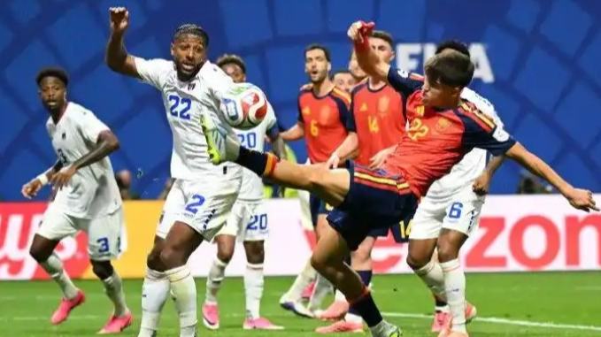 “Cabo Verde agradece à China” dispara nas buscas das redes sociais chinesasA estreia de Cabo Verde em uma Copa do Mundo ocorre justamente no ano em que o país e a China celebram 50 anos do estabelecimento das relações diplomáticas.
