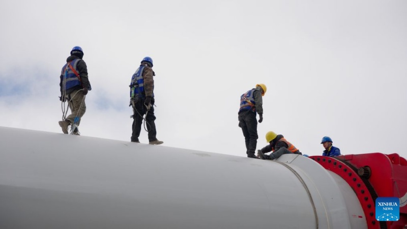 Turbina eólica instalada em alta altitude em Xizang