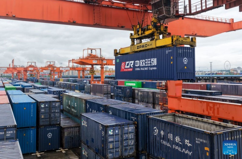Chongqing aumenta capacidade de trens de carga China-Europa para facilitar exportação de automóveis
