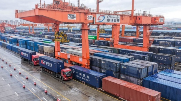 Chongqing aumenta capacidade de trens de carga China-Europa para facilitar exportação de automóveis