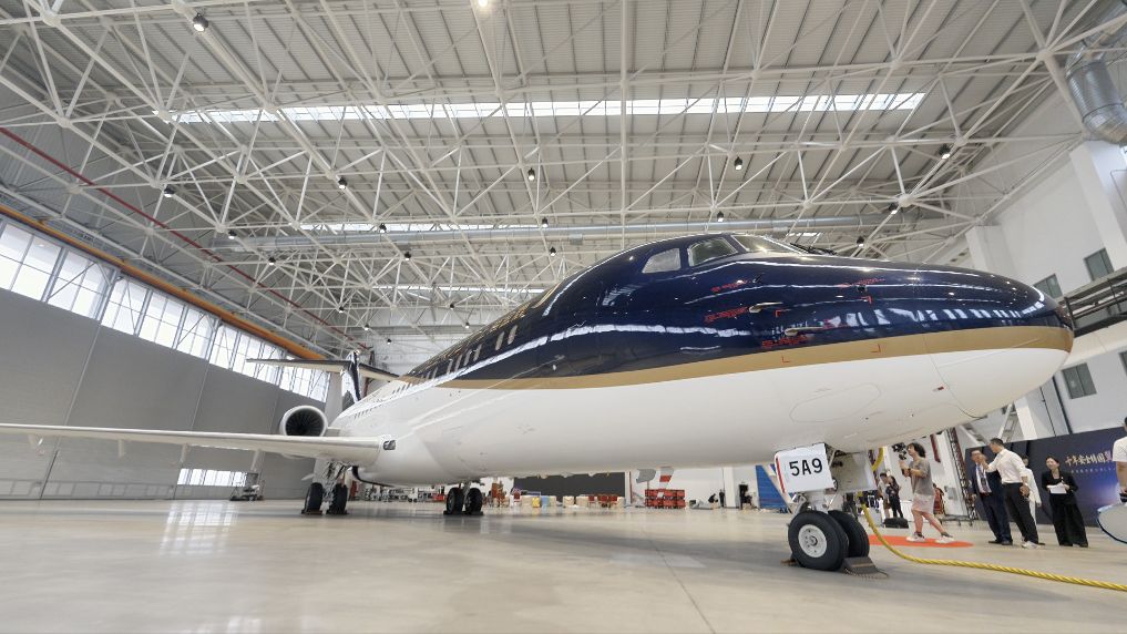 Primeiro avião executivo C909 CBJ de fabricação chinesa entra em operação comercial