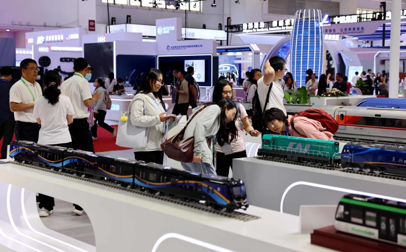 Galeria: 1º dia de visitação pública da 4ª Exposição Internacional da Cadeia de Suprimentos da China