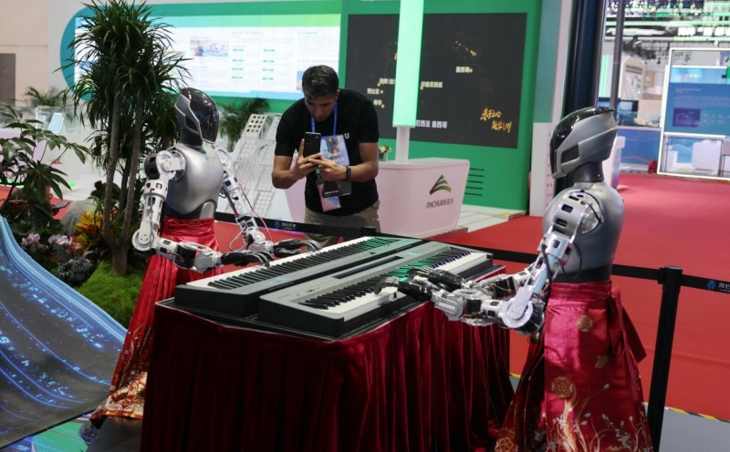 Galeria: 1º dia de visitação pública da 4ª Exposição Internacional da Cadeia de Suprimentos da China