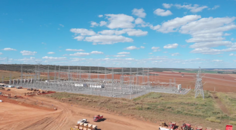 Linha do projeto de transmissão UHV com investimento chinês tem construção iniciada no Nordeste do BrasilO projeto atenderá às necessidades de eletricidade de aproximadamente 12 milhões de pessoas e deverá viabilizar o consumo anual de mais de 20 bilhões de quilowatts-hora de energia limpa.