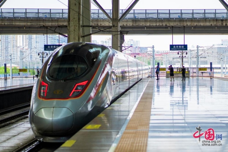 Ferrovia de alta velocidade Beijing-Shanghai serve a mais de 2,3 bilhões de viagens de passageiros em 15 anos