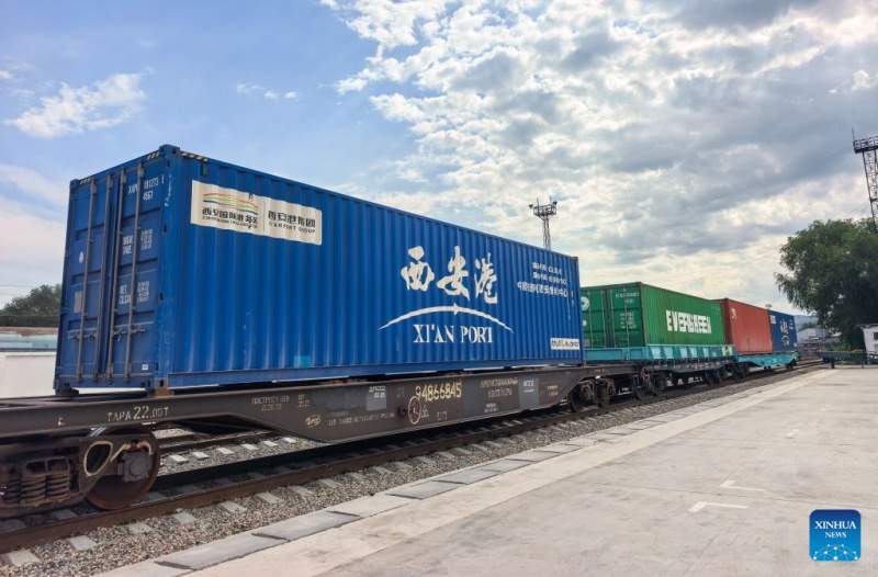 Trem de carga China-Europa: uma artéria de crescimento entre Xi'an e Almaty