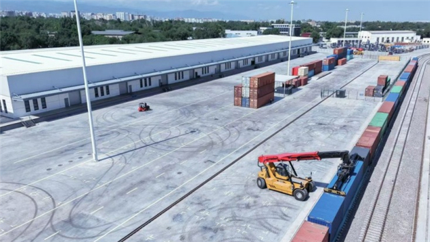 Trem de carga China-Europa: uma artéria de crescimento entre Xi'an e Almaty