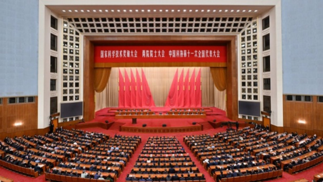 Xi Jinping entrega mais alto prêmio de ciência e tecnologia da China e profere discurso importante