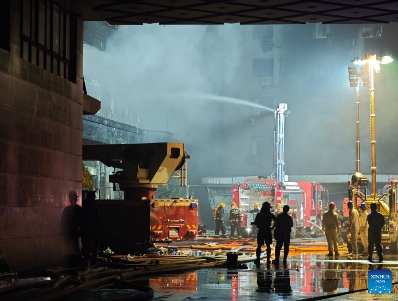 28 mortos em incêndio em fábrica de calçados no leste da China