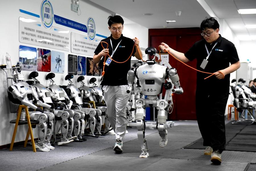 Sistema industrial moderno impulsiona crescimento econômico de alta qualidade em Jinan, no leste da China
