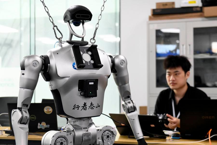 Sistema industrial moderno impulsiona crescimento econômico de alta qualidade em Jinan, no leste da China