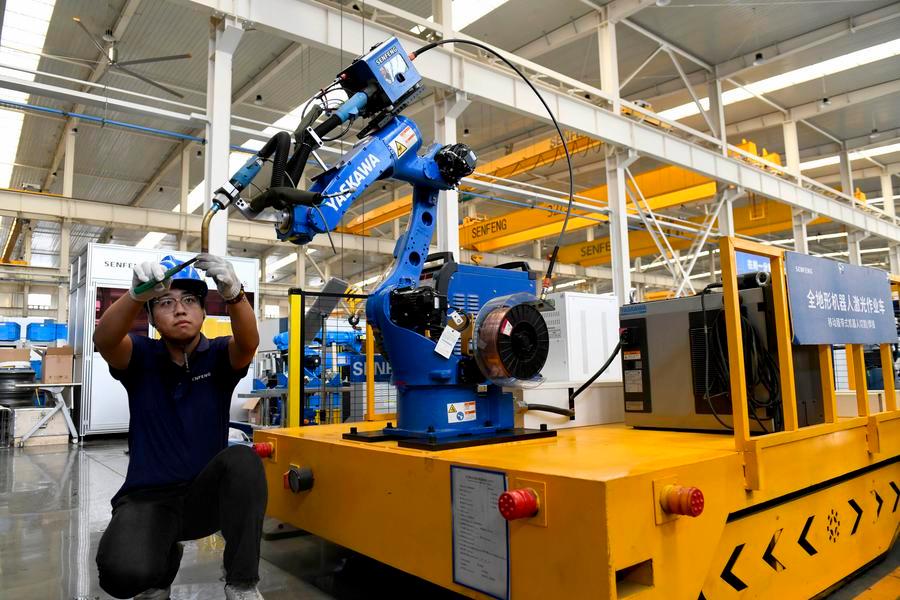 Sistema industrial moderno impulsiona crescimento econômico de alta qualidade em Jinan, no leste da China