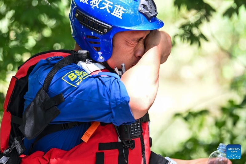 China envia suprimentos e especialistas para apoiar recuperação após inundações em Guangxi, sul da China