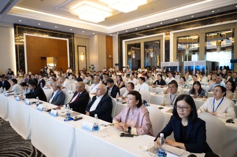 Realizado em Bishkek evento promocional do 5º volume de 