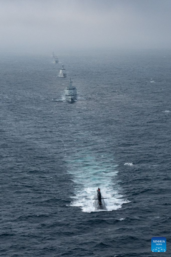 China e Rússia concluem exercício naval conjunto
