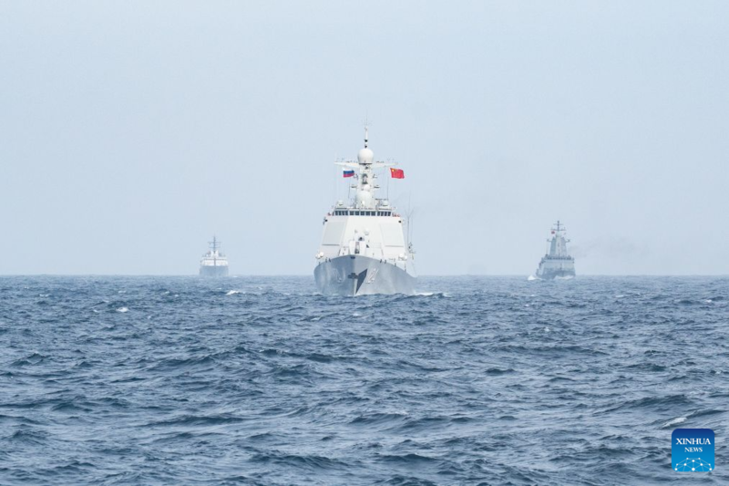 China e Rússia concluem exercício naval conjunto