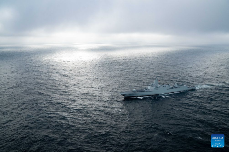 China e Rússia concluem exercício naval conjunto