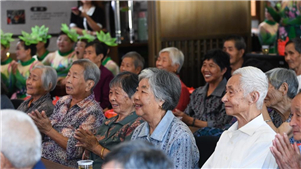 China traça meta de expectativa de vida média de 80 anos até 2030 em novo plano quinquenal de saúdeA China pretende elevar sua expectativa de vida média para 80 anos até 2030, acima dos 79,25 anos registrados em 2025.