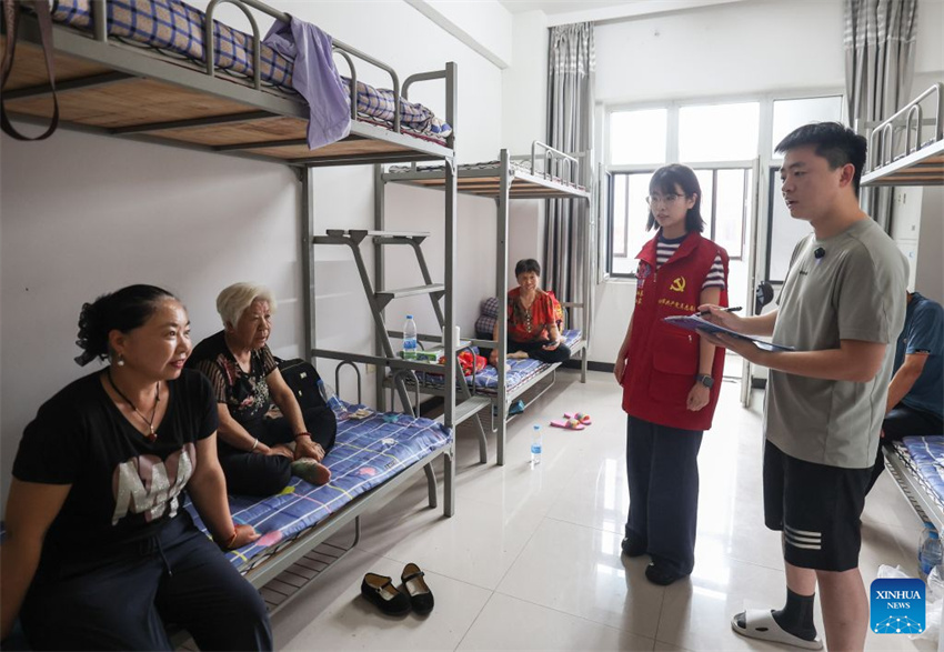 Esforços de resgate em andamento em áreas atingidas por inundações na China