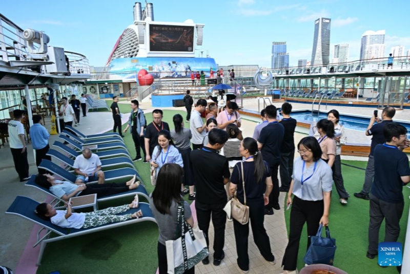 Qindao inaugura Festival Internacional da Cerveja com lançamento de cruzeiro