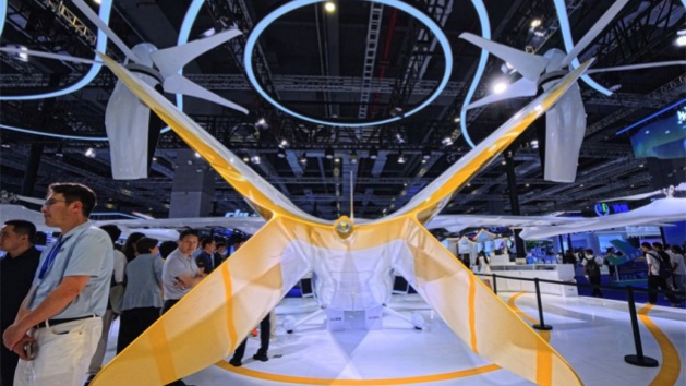 Exposição Internacional da Economia de Baixa Altitude 2026 inaugurada em Shanghai