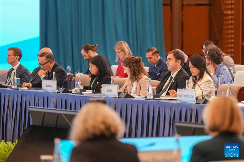 Reunião ministerial da APEC adota Declaração de Chengdu sobre tecnologias digitais e IA