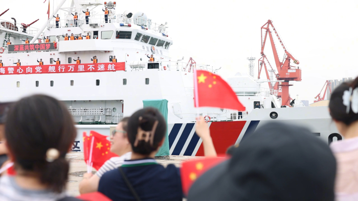 Embarcações da Guarda Costeira da China partem para patrulha de pesca no Pacífico Norte