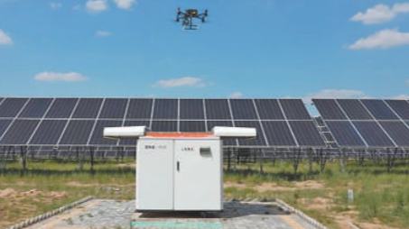 Um "registro de inspeção" de um drone inteligenteLocalizada a sudeste de Yinchuan, capital da Região Autônoma da Etnia Hui de Ningxia, no noroeste da China, essa área situa-se na borda do Deserto de Mu Us. Durante anos, foi uma extensão árida e desolada do Deserto de Gobi.