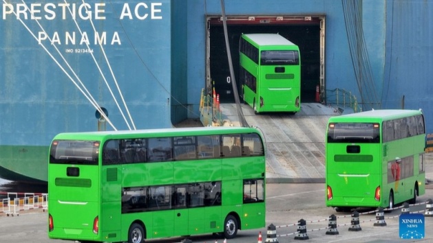 Ônibus elétricos de dois pisos fabricados na China exportados para o Reino Unido