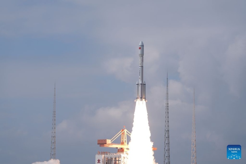 China lança novos satélites de teste para tecnologia de comunicação