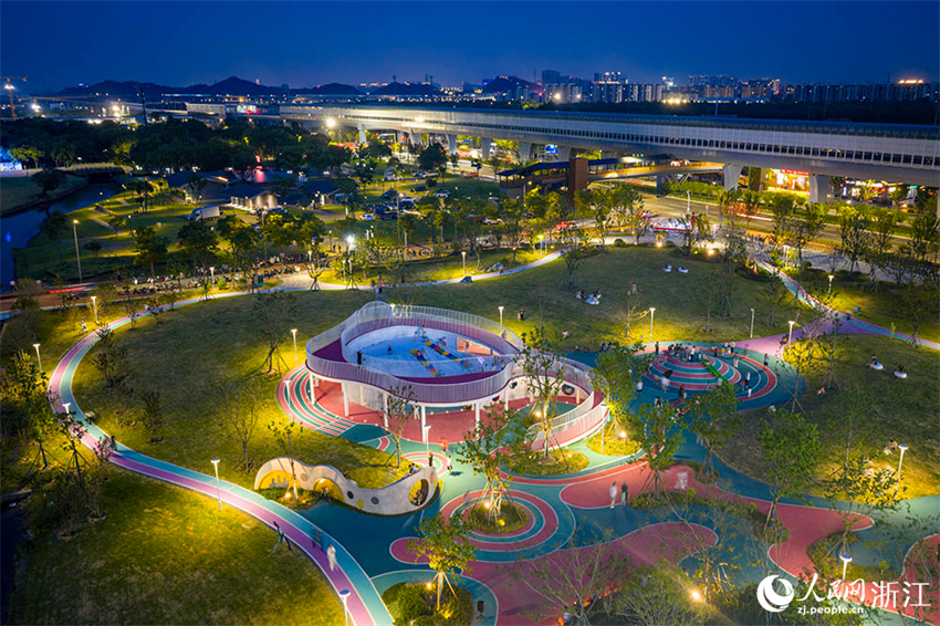 Circuito Fitness dá vida às noites de verão em Zhejiang, leste da China
