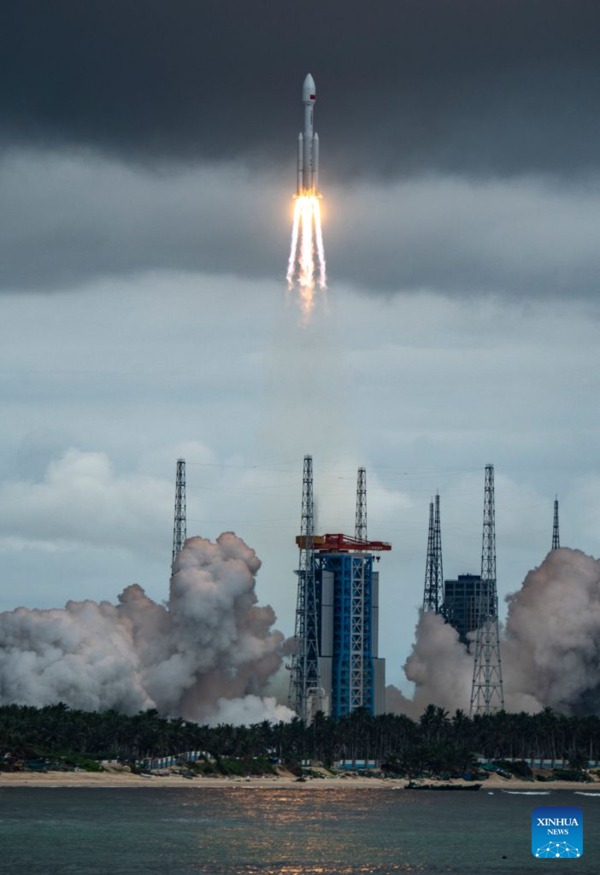 Foguete Longa Marcha-8A da China lança novo grupo de satélites de internet