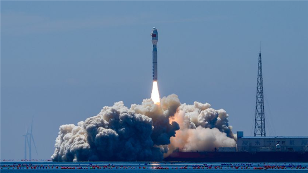 Foguete Smart Dragon-3 da China lança com sucesso 2 satélites a partir do mar
