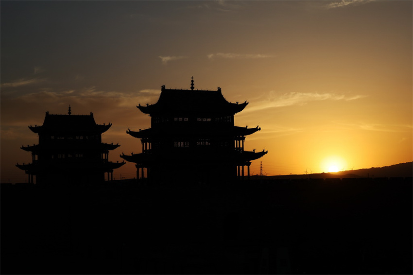 Galeria: vista do pôr do sol no Passo de Jiayu