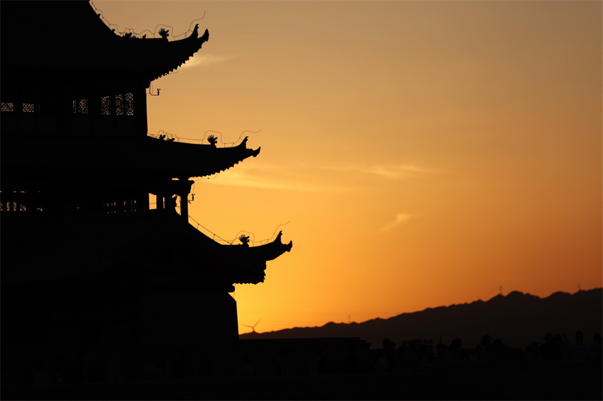 Galeria: vista do pôr do sol no Passo de Jiayu
