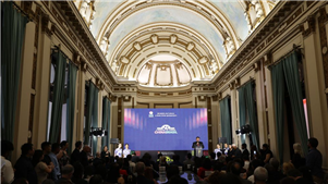 Cerimônia de premiação do Festival de Cinema Brasil-China realizada no Rio A cerimônia de premiação do 5º Festival de Cinema Brasil-China foi realizada no Rio de Janeiro, Brasil, na quarta-feira (5). 