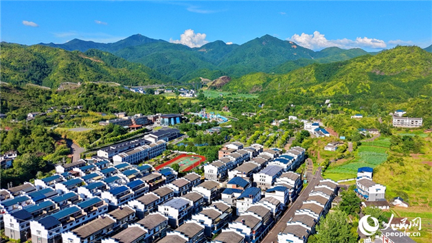 Paisagem rural encanta visitantes em Shicheng