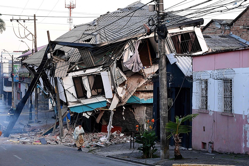 Operações de busca e resgate continuam após terremoto na Colômbia