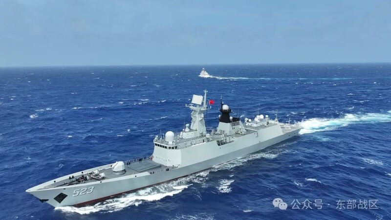 China e Indonésia concluem exercício de navegação naval em águas a leste da ilha de Taiwan