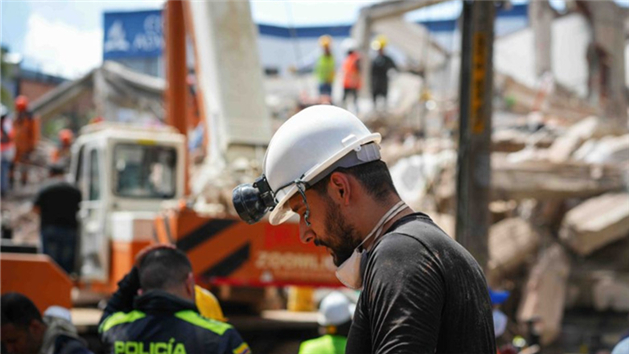 Sobe para 281 o número de mortos em terremoto na Colômbia