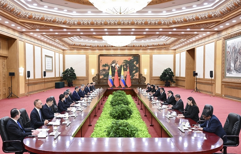 Xi Jinping pede maior sinergia China-Equador nas estratégias de desenvolvimento