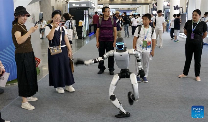 Conferência Mundial de Robôs de 2026 começa em Beijing