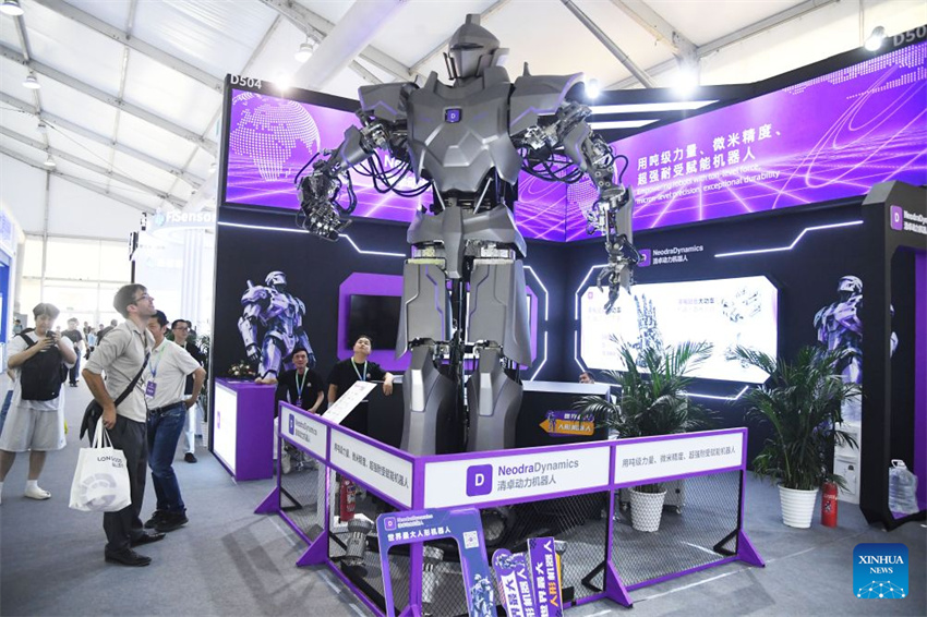 Conferência Mundial de Robôs de 2026 começa em Beijing